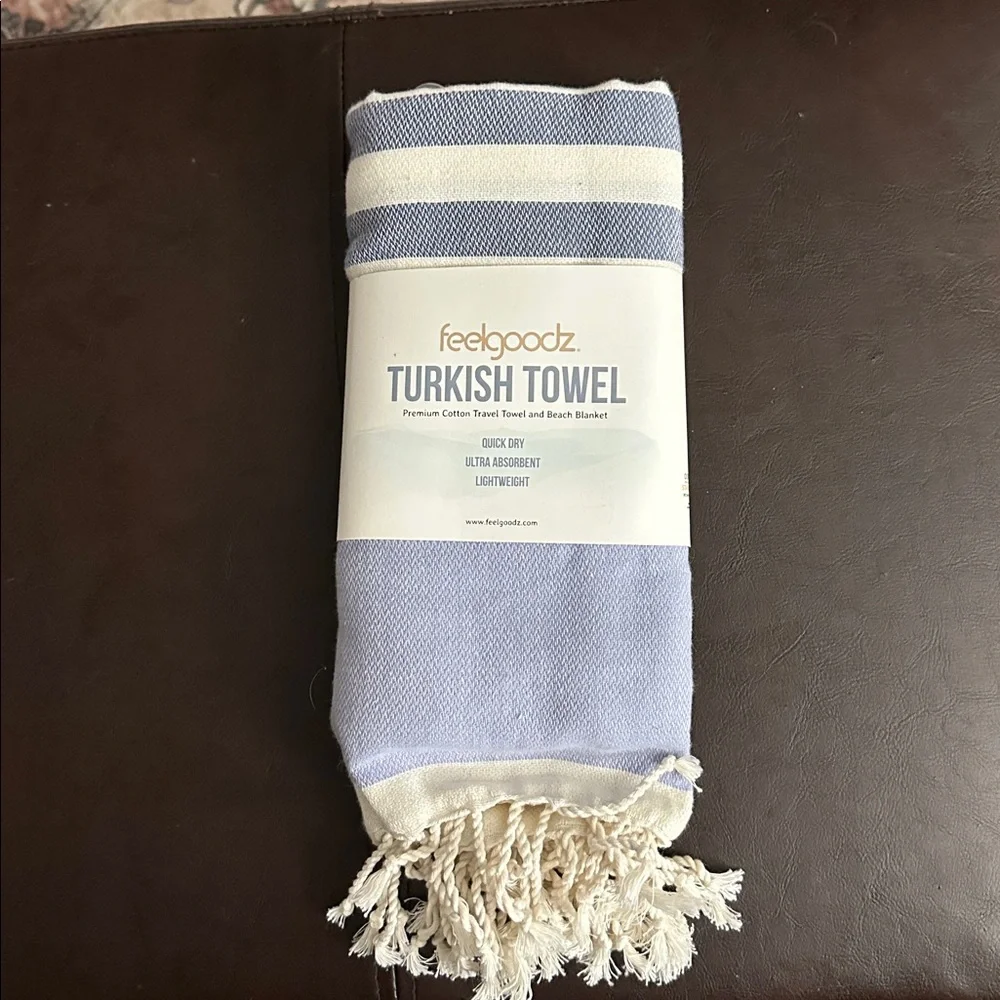 feelgoodz Turkish Towel Premium Cotton, color is Lavender